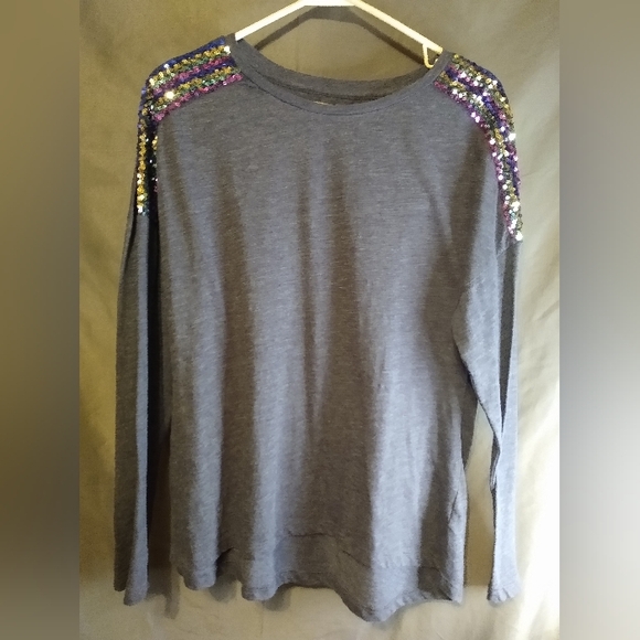 True Craft sequin Embellished Gray Long Sleeve pullover Top - Picture 1 of 4